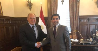 سفير مصر باليونان لـ"شباب مصر بالخارج": أثبتنا للعالم أننا نبنى مستقبلنا