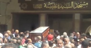 فيديو.. تشييع جثمان والد زوجة عبد الحكيم عبد الناصر من مسجد السيدة نفيسة