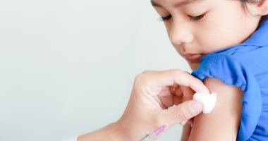 نصائح للوقاية من الحمى الشوكية منها تطعيم المكورات الرئوية