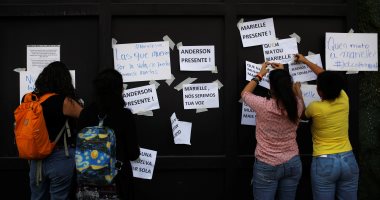 صور.. وقفة أمام سفارة البرازيل فى سان سلفادور احتجاجا على مقتل ناشطة سوداء