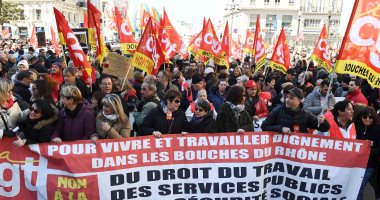 صور.. مظاهرات نقابية حاشدة ضد إصلاحات الرئيس الفرنسى فى السكة الحديد