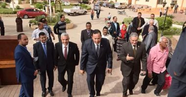 رئيس جامعة المنوفية ونائباه يتفقدون الانتخابات بالجامعة