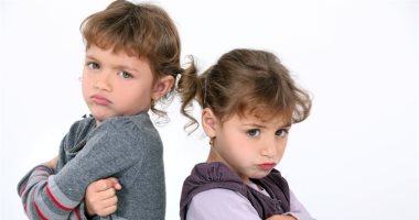 المقارنة والأنانية.. 3 أسباب لانحراف أخلاق الأطفال ونصائح لتجنبها