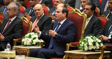 الرئيس السيسى: لدى ثقة كبيرة فى شباب الباحثين وفى قدرات المصريين (صور)