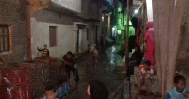 صور.. قارئ يشكو من غرق شوارع قرية الميمون ببنى سويف فى مياه الصرف الصحى