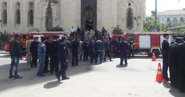 وصول جثماين شهيدى الإسكندرية وتوافد المعزيين لبدء مراسم الجنازة العسكرية