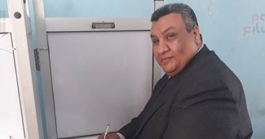 النائب مصطفى سالم يدلى بصوته فى الانتخابات الرئاسية بسوهاج