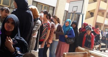 إقبال كبير من المواطنين على لجان الانتخابات بمركز ساحل سليم بأسيوط