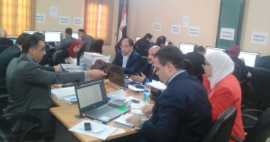 غرفة عمليات الحملة الرسمية للسيسي تتابع سير الانتخابات بالمحافظات (صور)