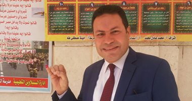 النائب هشام الحصرى يصوت فى الانتخابات الرئاسية ويستخرج أرقام الناخبين