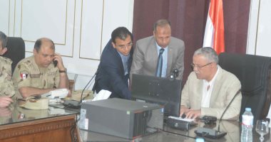 محافظ المنيا يترأس غرفة عمليات الانتخابات الرئاسية