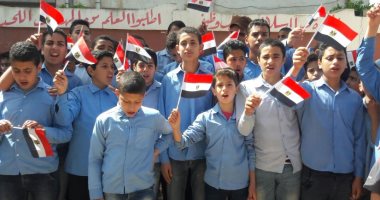 صور.. طلاب مدرسة بكفر الشيخ يشاركون بالانتخابات على أنغام "قالوا ايه"