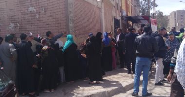 قارئ يشارك "اليوم السابع" بصور الناخبين بمنطقة الدويقة
