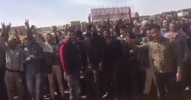 فيديو ..آلاف العمال يحتشدون أمام لجنة الانتخابات الرئاسية بالعاصمة الإدارية