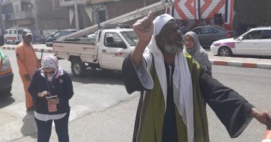 صوفى يحشد المواطنين أمام اللجان بقنا: انزلوا صوتوا فى الانتخابات.. جيش عظيم
