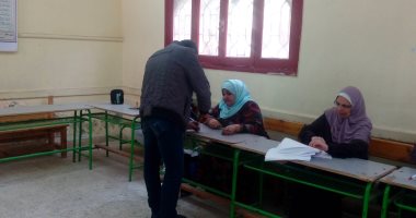 صور.. بدء إقبال الناخبين على اللجان الانتخابية بالدقهلية للإدلاء بأصواتهم