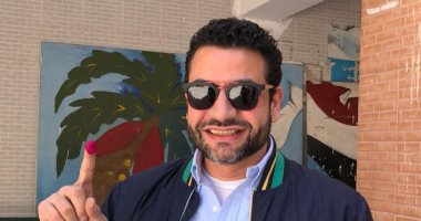 هشام العامرى عضو مجلس الأهلى السابق يدلى بصوته فى انتخابات الرئاسة