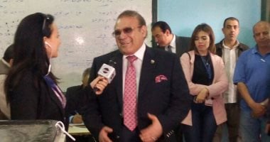حسن راتب يعلن تعيين مواطن ذهب للإدلاء بصوته زاحفًا فى جامعة سيناء