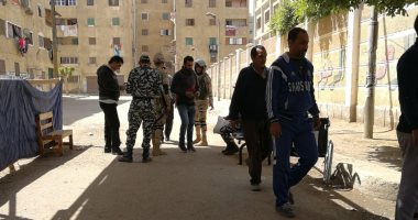 إقبال كبير من الشباب على لجنة مدرسة هدى شعرواى بمدينة السلام
