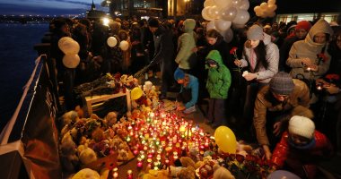 أقارب ضحايا حريق كيميروفو فى روسيا يتهمون فرق الإطفاء بالتأخر فى التدخل