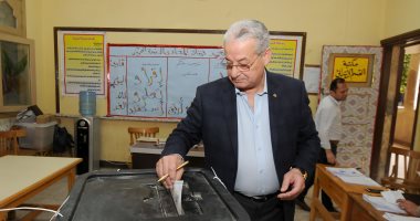 رئيس شركة المقاولون العرب يدلى بصوته فى انتخابات الرئاسة