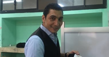 جوهر نبيل عضو مجلس الأهلى يدلى بصوته فى انتخابات الرئاسة