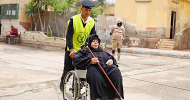 "أمن القاهرة" تلبى إستغاثة مسعف وتساعده على توفير مكان بالعناية المركزة لمواطن