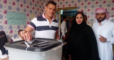 صور.. عبد الواحد السيد يدلى بصوته بالانتخابات الرئاسية فى جنوب سيناء