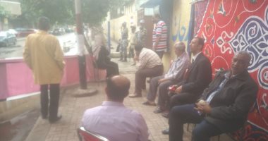 احتشاد الناخبين أمام اللجان بحدائق القبة فى اليوم الثالث لانتخابات الرئاسة
