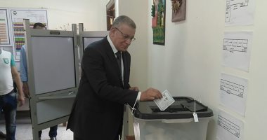 رئيس محكمة البحر الأحمر يدلى بصوته فى الانتخابات الرئاسية بالغردقة