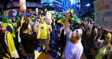 صور.. مظاهرات مؤيدة وأخرى معارضة للرئيس البرازيلى الأسبق سيلفا فى البرازيل