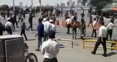 تليفزيون إيران يسرق عروبة الأحواز.. والسكان يتظاهرون ضد العنصرية (فيديو)