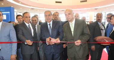 وزير التجارة والصناعة ومحافظ القاهرة يفتتحان معرض "إندورز" للأثاث والديكور