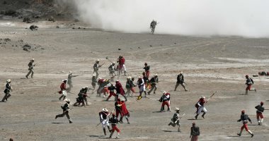 رئيس بوليفيا يحضر إعادة تمثيل معركة بين بلاده وتشيلى عام 1879 (صور)