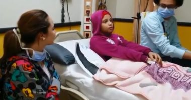 فيديو.. سارة درزاوى نجمة مسرح مصر تزور طفلة بمستشفى 57357