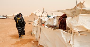 سكان مدينة تاورغاء الليبية يعيشون فى ظروف قاسية بالصحراء (صور)