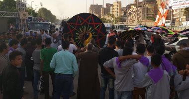 فيديو وصور.. توافد المواطنين بأسيوط على ميدان عمر مكرم للاحتفال بفوز الرئيس السيسى