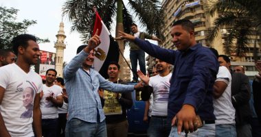 صور.. الألعاب النارية تزين سماء المهندسين احتفالاً بفوز الرئيس