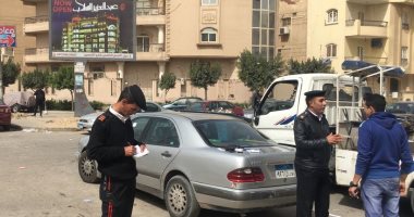 صور.. شرطة المرافق تشن حملة لإزالة الإشغالات بشوارع وميادين القاهرة 