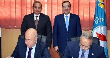 وزير البترول يشهد توقيع اتفاقية شركة أسيوط والبنك الأهلى