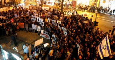 احتجاجات حاشدة بالقدس ضد نتنياهو بسبب ترحيل المهاجرين الأفارقة