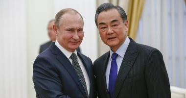 صور.. وزير خارجية الصين: بكين تترقب زيارة الرئيس بوتين
