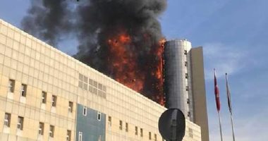 صور أولى لحريق مستشفى فى مدينة إسطنبول التركية 