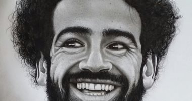 "أحمد توفيق" يبدع فى رسم مشاهير الفن والرياضة بالقلم الرصاص