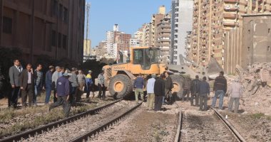 فيديو وصور.. تفاصيل انهيار عقار قديم بمنطقة مصطفى كامل بالإسكندرية