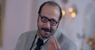 الكوميديان محمد ثروت يقلد الزعيم عادل إمام مع هنا الزاهد فى "هزر فزر"
