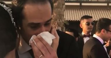 عمرو سعد ينشر فيديو بكاء مجدى الجلاد فى حفل خطوبة ابنته سما بالتجمع الخامس