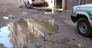 صور..مياه المجارى تغرق شوارع زاوية أبو مسلم بالهرم