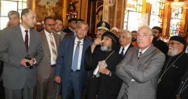 صور ..وزير التموين ومحافظ جنوب سيناء يقدمون التهنئة للأقباط بعيد القيامة