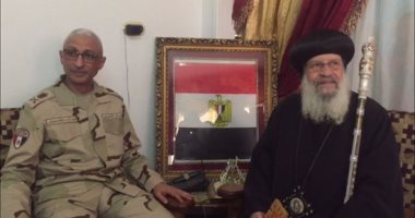 فيديو وصور.. قائد الجيش الثانى يهنئ أقباط شمال سيناء بعيد القيامة المجيد